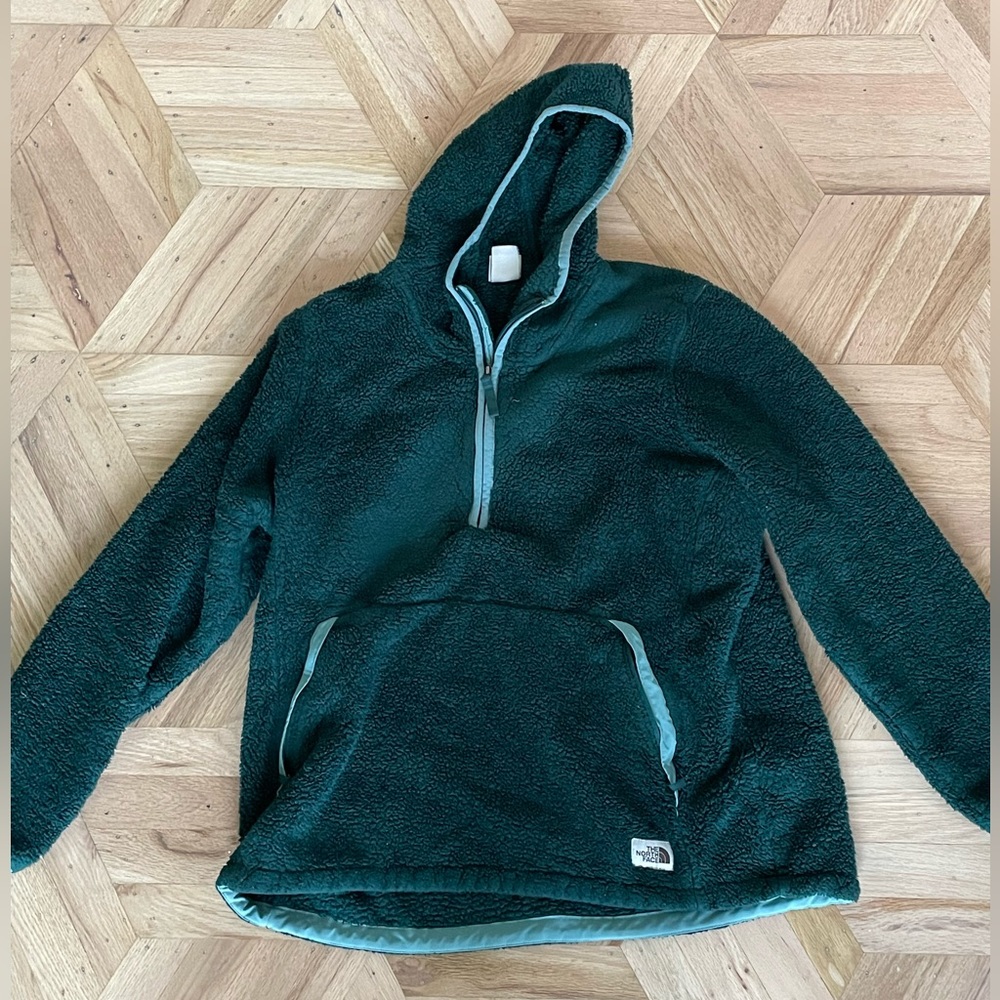 Women’s fuzzy the north face jacket